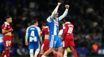 اسبانيول يهزم اشبيلية بثنائية في الدوري الإسباني